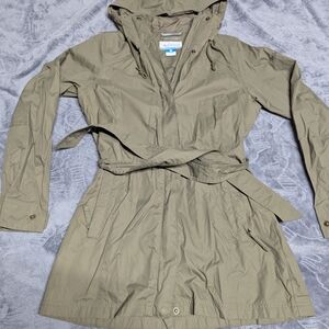 Columbia Women's Green Rain Coat